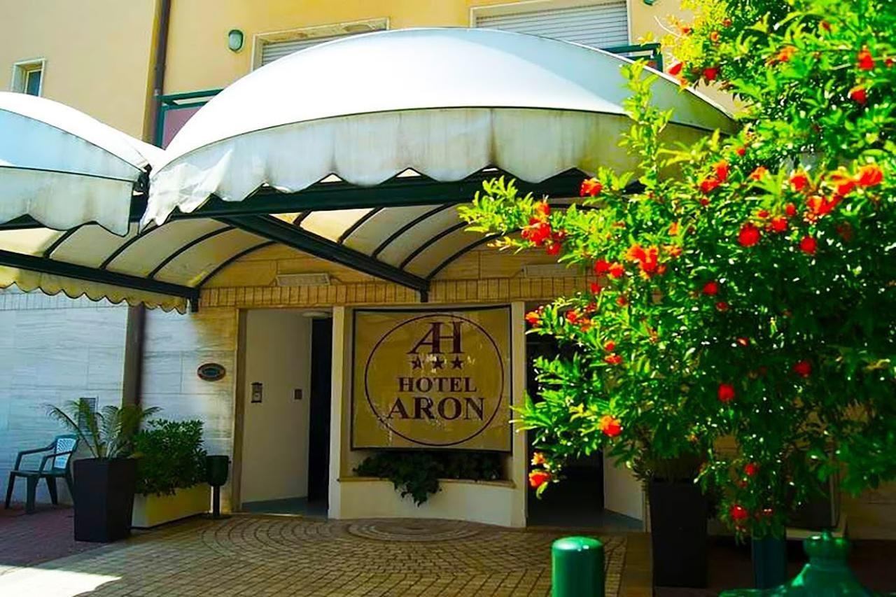 Hotel Aron Rimini Exterior photo